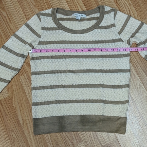 Forever 21 Sweater Size SP - Picture 8 of 9